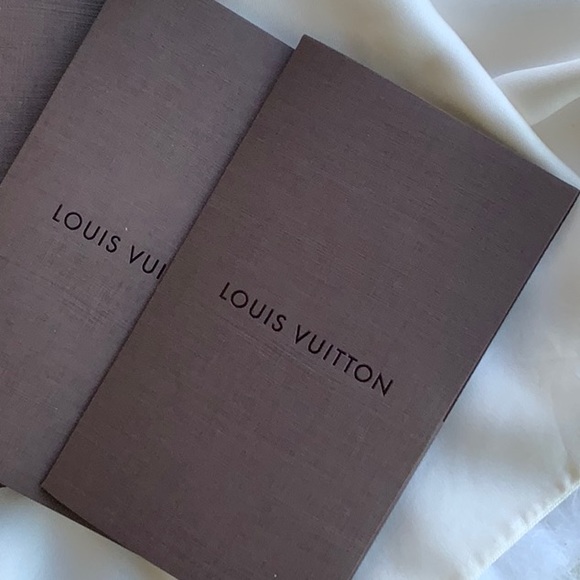 Louis Vuitton receipt envelopes - Picture 2 of 8